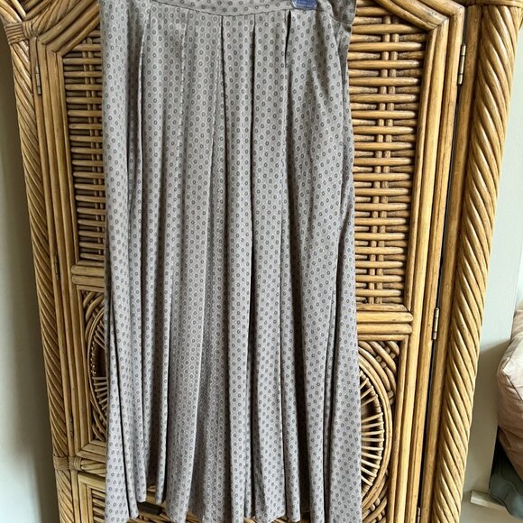 woman's new vintage 2 piece outfit - Picture 3 of 3